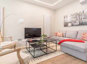 Experience the best of Madrid! Gran Vía Apartment for 6, comfort and style in the heart of Chueca III